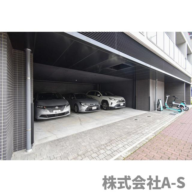 レジデンシア泉Ⅰの駐車場|駐車場があるので、車を買う予定の方も安心です
同間取り画像使用
実際のお部屋と色などが異なる場合がございます。