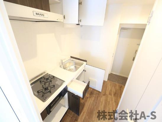 レジデンシア泉Ⅰのキッチン|同間取り画像使用
実際のお部屋と色などが異なる場合がございます。