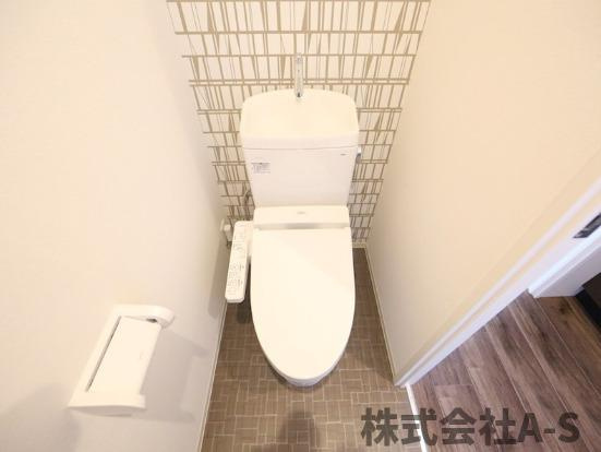 レジデンシア泉Ⅰのトイレ|同間取り画像使用
実際のお部屋と色などが異なる場合がございます。