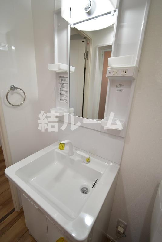 足立区南花畑３丁目のアパートの洗面所