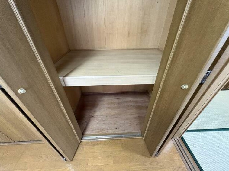 ヴィレッヂ若葉の収納|こまごまとしたものを収納できそうですね