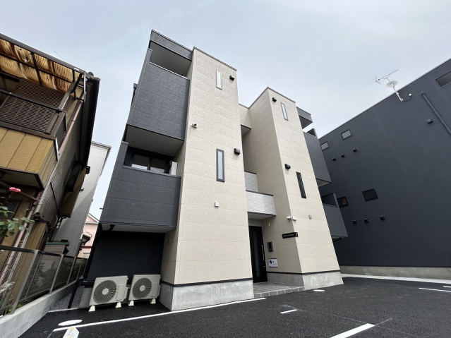 CB原市セレーナの外観