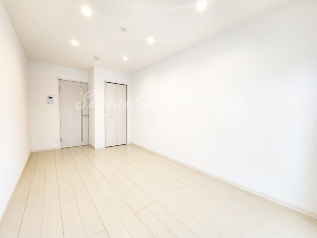 リブリ・Aquamarine 横須賀の寝室|広々8.4帖