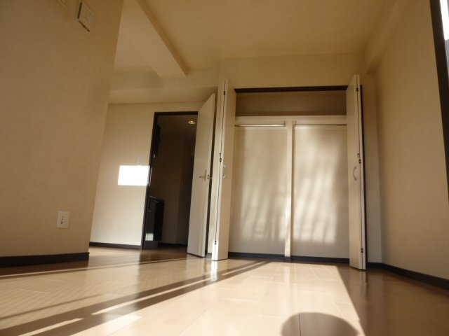 【居間・リビング】 | S-FORT西九条 | こちらの居間で趣味の時間をお楽しみください