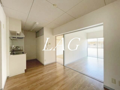【居間・リビング】 | 春日グリーンハイツ | 洋室のお部屋です。