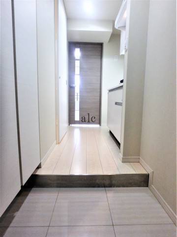 渋谷区本町３丁目の賃貸マンションの玄関|ゆったりとした玄関です