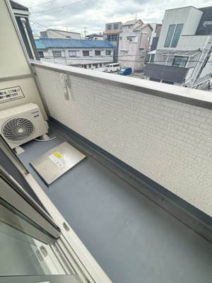 【バルコニー】 | ピレーネ一津屋