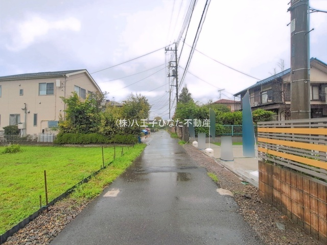 『八王子市新築戸建て』八王子市平町213-3【仲介手数料無料】　の前面道路含む現地写真|～仲介手数料無料☆八王子ひなた不動産～八王子市平町　新築戸建て