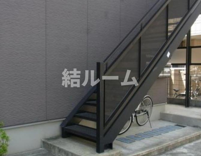 豊島区高田１丁目のアパートのエントランス