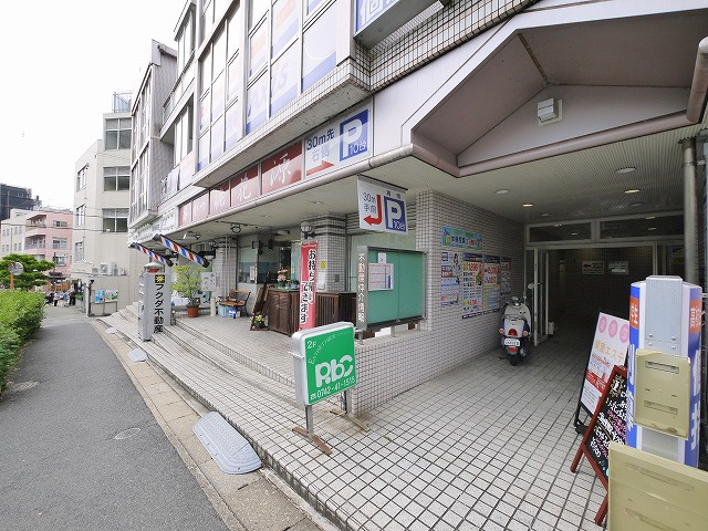 トミオコートのエントランス
