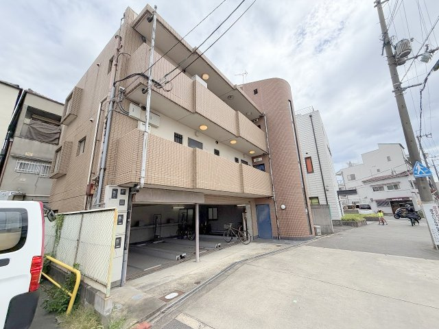 村口ビル新高の外観