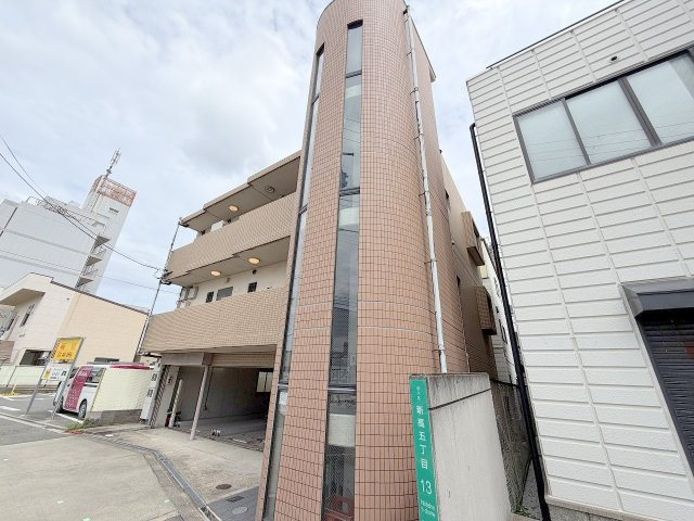 村口ビル新高の外観