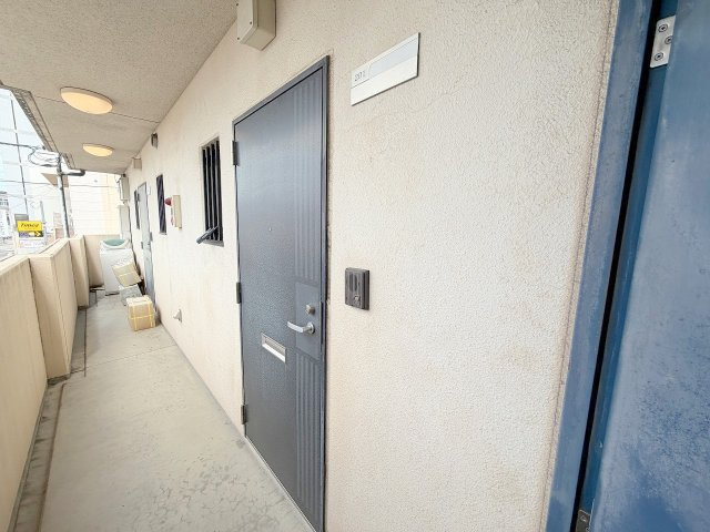 村口ビル新高のロビー
