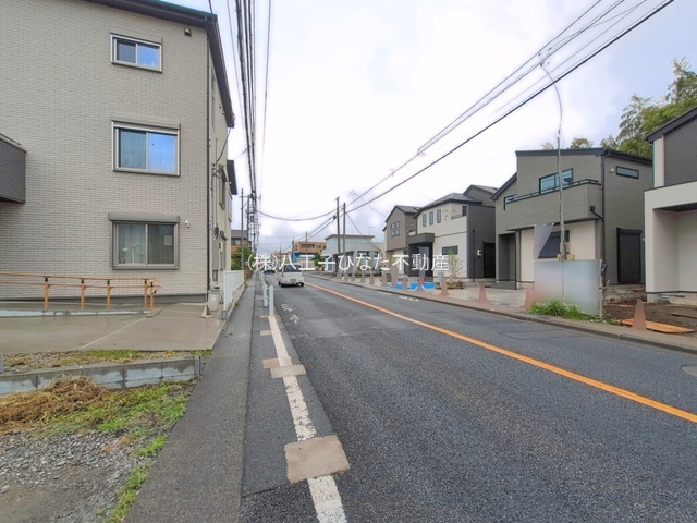 『八王子市新築戸建て』八王子市四谷町736-1【仲介手数料無料】　２期の前面道路含む現地写真|～仲介手数料無料☆八王子ひなた不動産～八王子市四谷町　新築戸建て