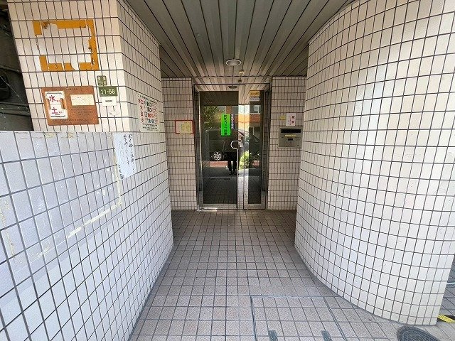 木元ハイツのエントランス