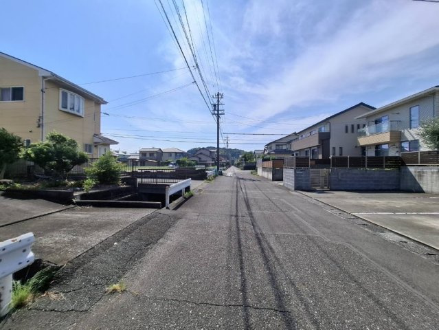 売中古戸建　藤枝市音羽町３丁目の前面道路含む現地写真