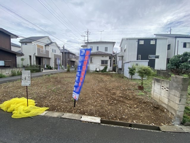 新築戸建て　所沢下安松6期の前面道路含む現地写真
