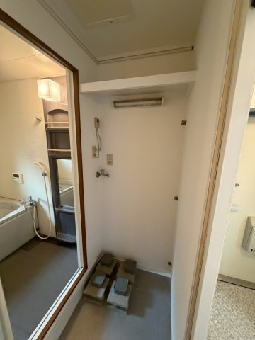 渦ケ森コーポ七号館の玄関