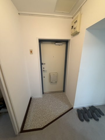 渦ケ森コーポ七号館の玄関