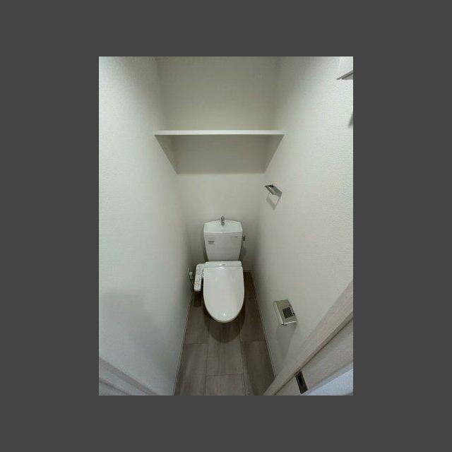 神戸市東灘区青木２丁目の賃貸マンションのトイレ