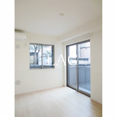 【居間・リビング】 | シャイロー江古田 | 洋室のお部屋です。