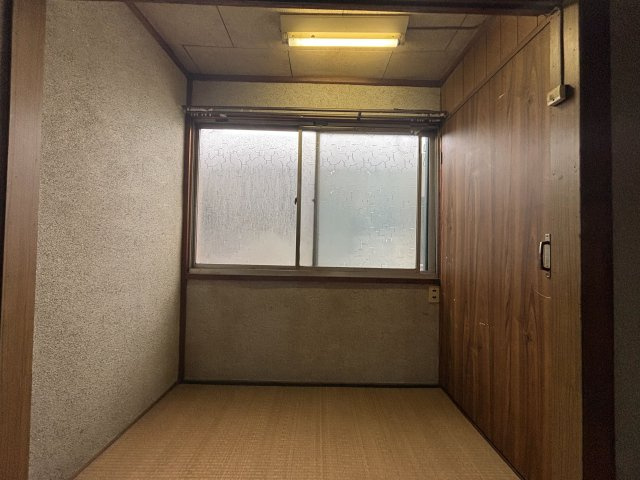 東住吉区湯里2丁目の洋室