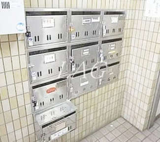 【その他共用部分】 | グランパ用賀 | 集合ポストです。