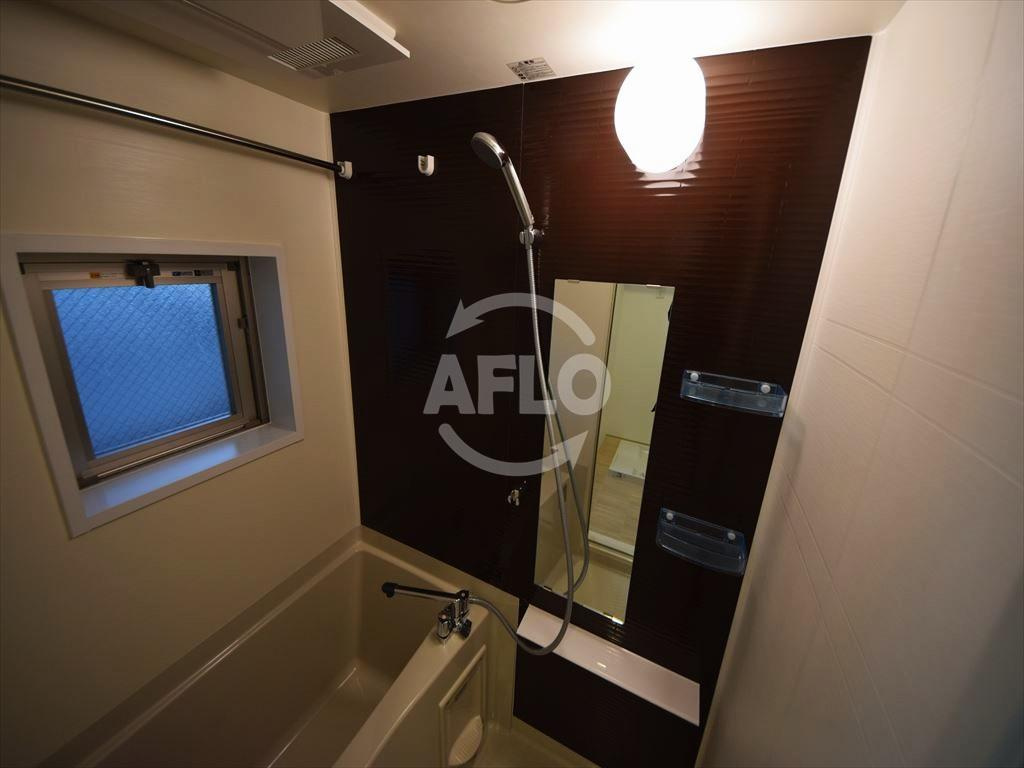 大阪市浪速区桜川２丁目の賃貸マンションの浴室|レオンコンフォート難波ミラージュ　浴室換気乾燥暖房機付バスルーム