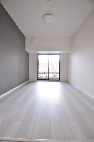 大阪市鶴見区諸口１丁目の賃貸マンションの居間・リビング
