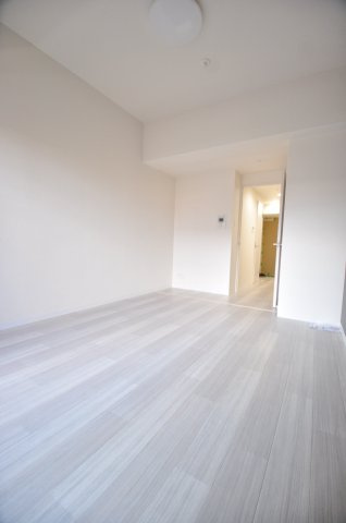 大阪市鶴見区諸口１丁目の賃貸マンションの寝室