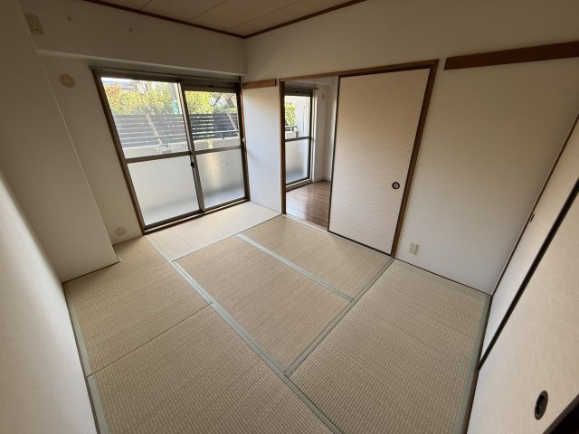 リーベンドハウス中桜塚の和室