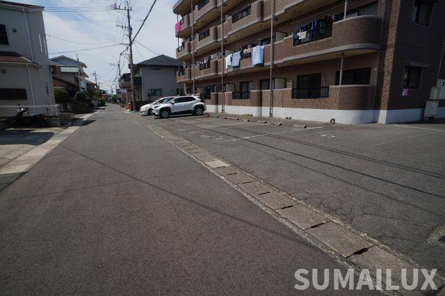 グレースコーポＢ棟の駐車場