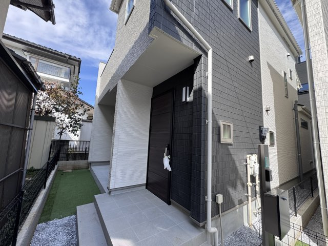松戸市八ケ崎８丁目新築戸建のエントランス|エントランス