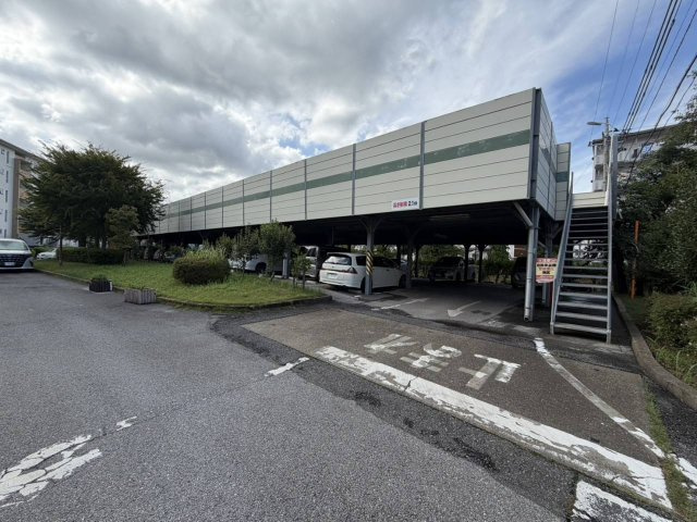 堀込第４住宅８棟の駐車場