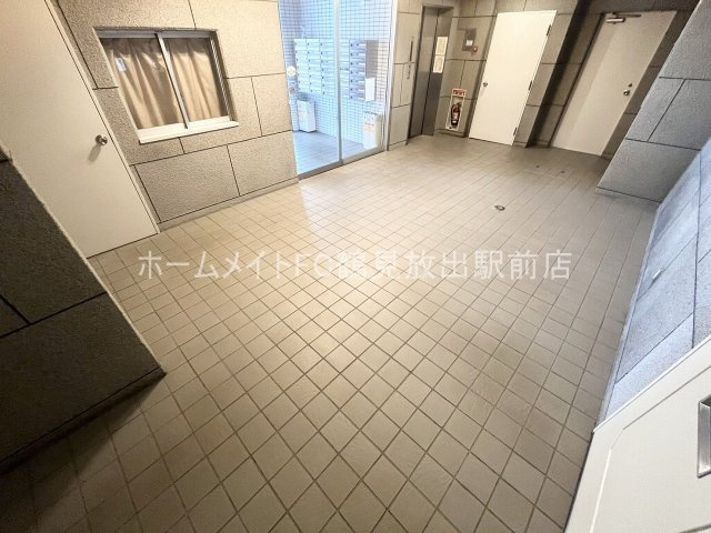 東大阪市西堤２丁目の賃貸マンションのロビー