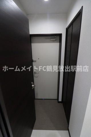 大阪市鶴見区横堤１丁目のアパートの玄関