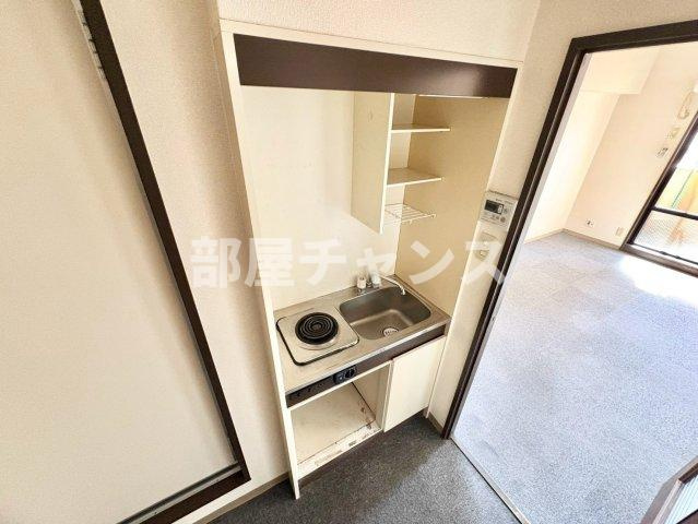 名古屋市中区丸の内１丁目の賃貸マンションのキッチン