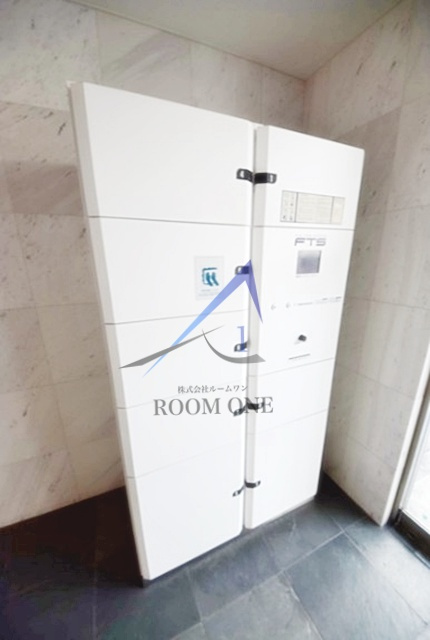 ドゥーエ新富町のその他共用部分|宅配ボックスです。