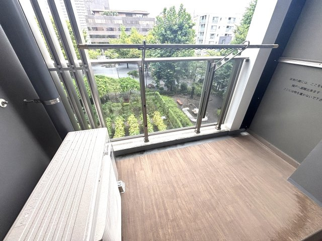 【バルコニー】