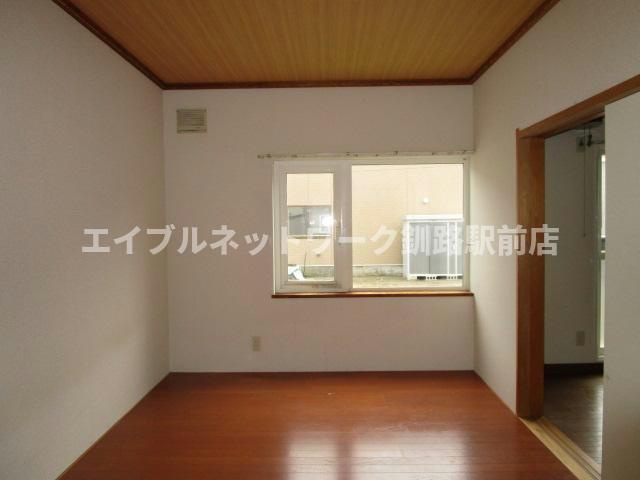 第３すみれマンションの洋室