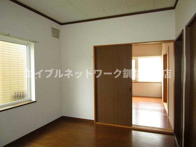 第３すみれマンションの洋室