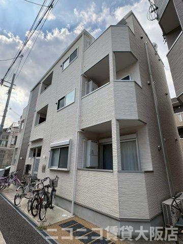 大阪市生野区林寺２丁目のアパートの外観