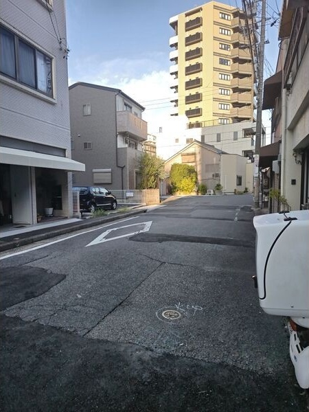 PLAZA 1 ビルの周辺