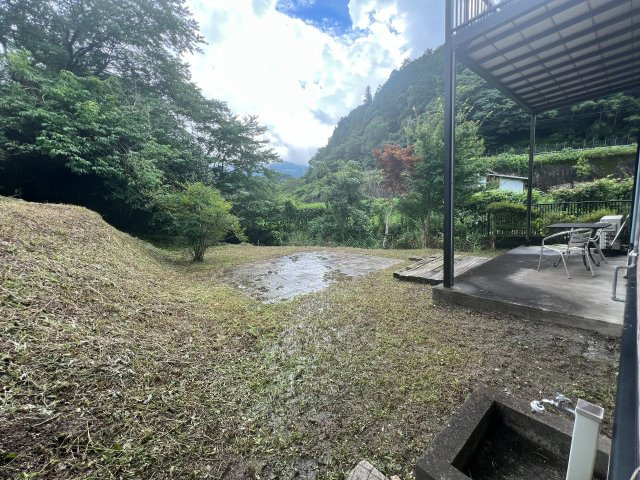 嘉麻市馬見　2階建　５LDKSの庭