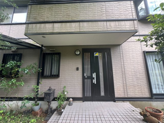嘉麻市馬見　2階建　５LDKSの玄関