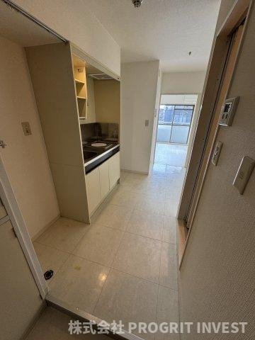 ライフイン玉川の玄関|類似物件の写真となります。間取の参考にご覧ください。