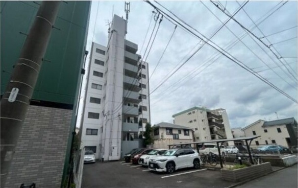 メゾン憧旗の駐車場