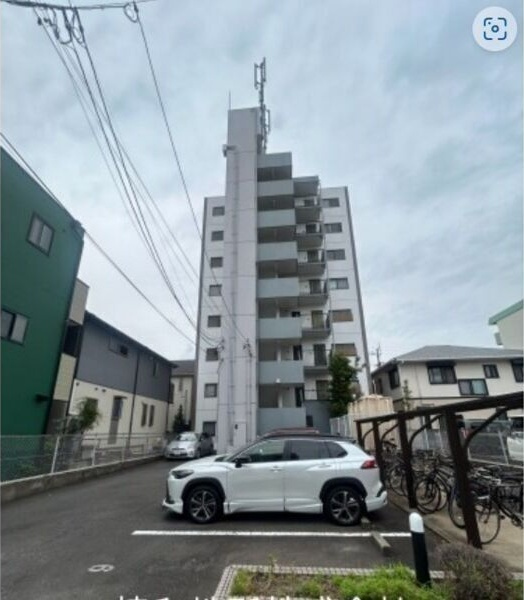 メゾン憧旗の駐車場