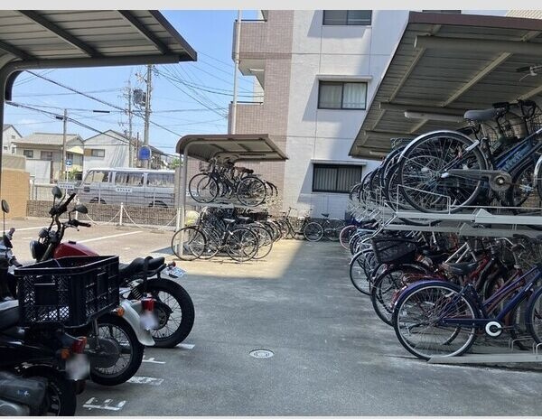 カスタリア志賀本通の周辺