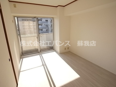 【寝室】 | ガーデンハウス本千葉 | 落ち着いて過ごせるお部屋なので、寝室にいかがでしょうか